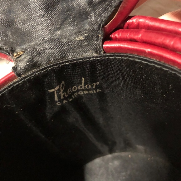 Vintage Brand Theodor California Cute Leather cylinder "can" Red Handbag Purse. - Picture 5 of 6